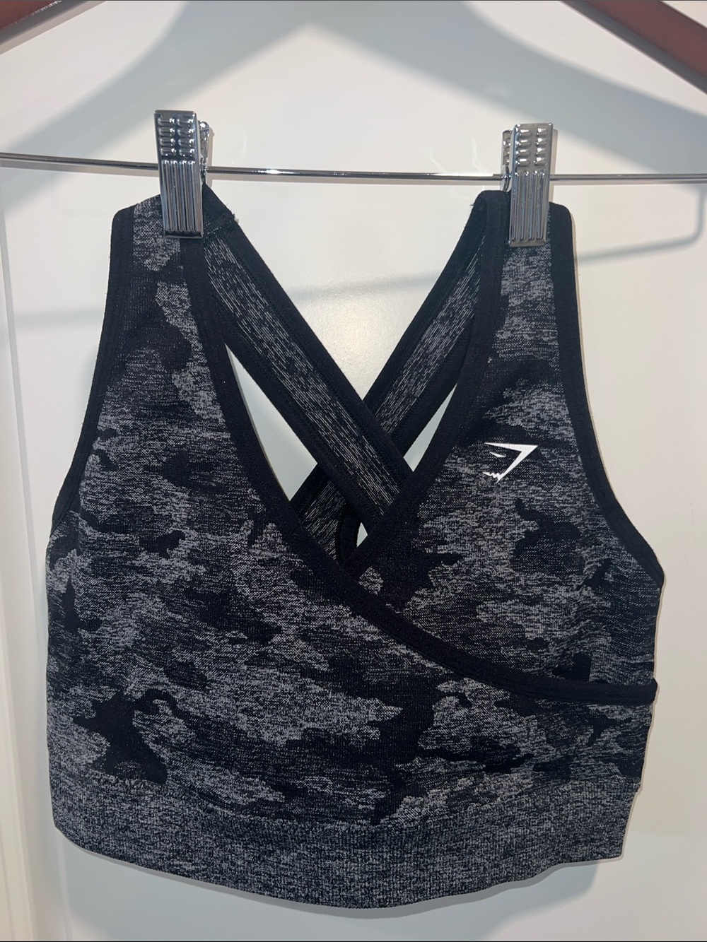 Gymshark Women’s Black Heather Seamless Cross-Back Sports Bra Size M